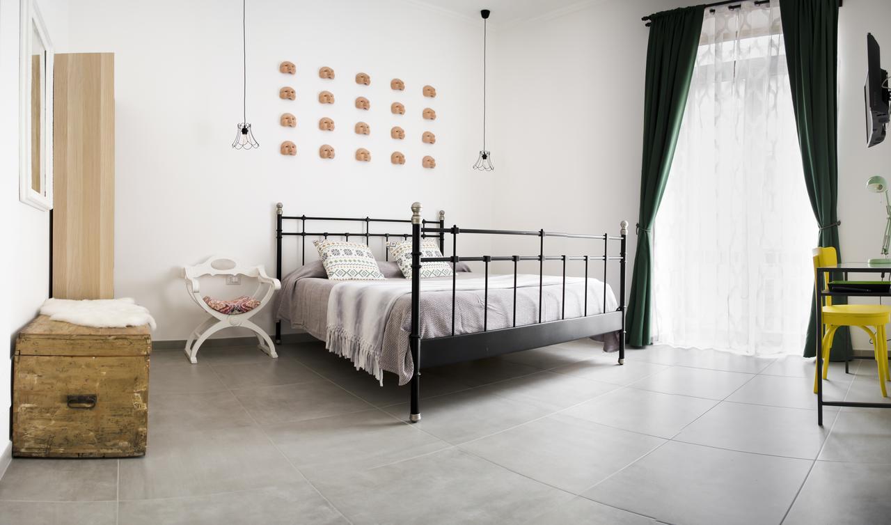Civico10 Bed & Breakfast เนเปิลส์ ภายนอก รูปภาพ