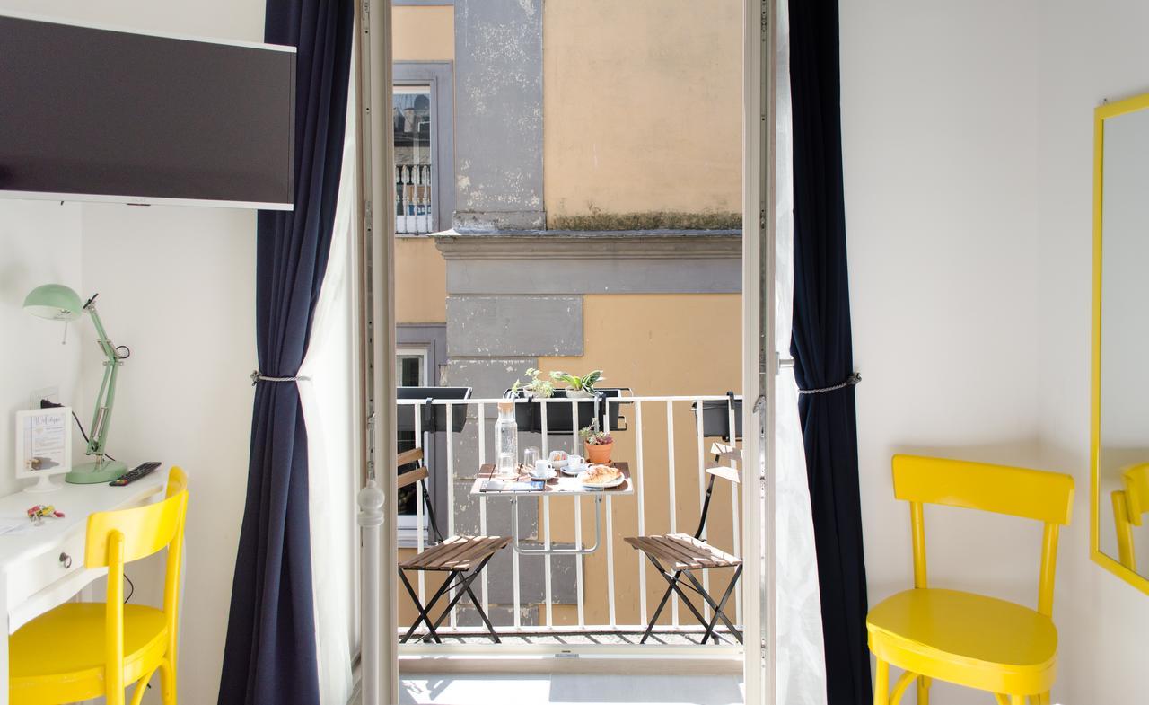 Civico10 Bed & Breakfast เนเปิลส์ ภายนอก รูปภาพ