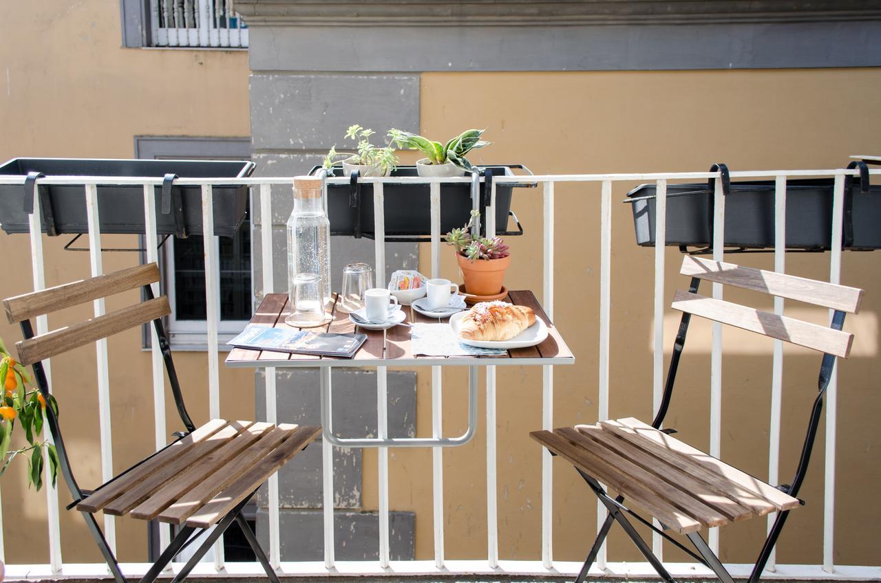 Civico10 Bed & Breakfast เนเปิลส์ ภายนอก รูปภาพ