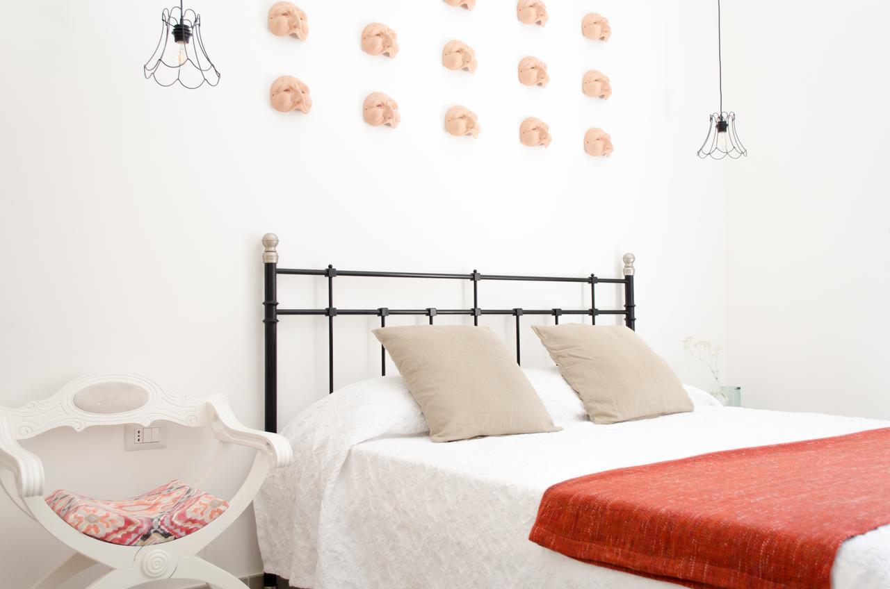 Civico10 Bed & Breakfast เนเปิลส์ ภายนอก รูปภาพ