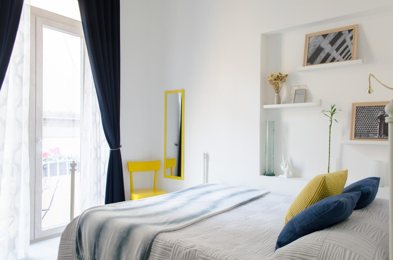 Civico10 Bed & Breakfast เนเปิลส์ ภายนอก รูปภาพ
